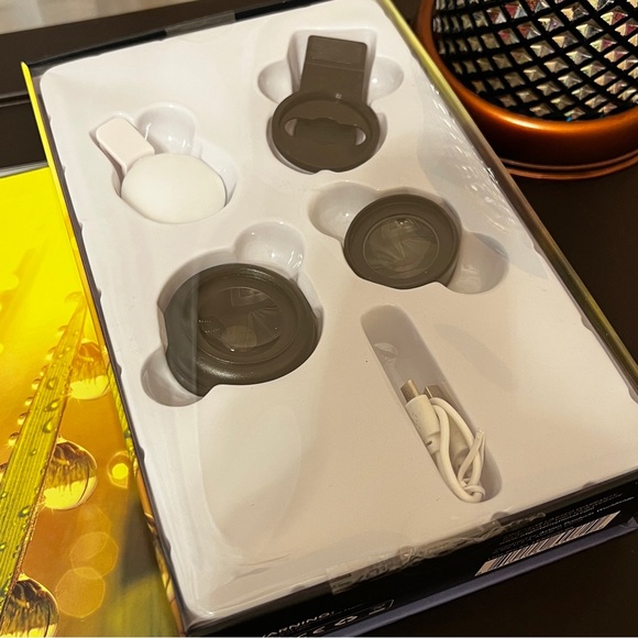 Power To Go Lens Pro Kit
For Phones and Tablets brand new in sealed box - Picture 8 of 9